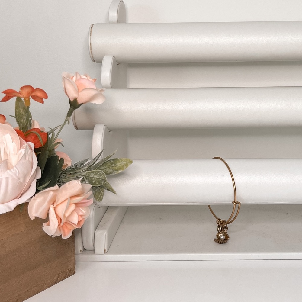 Alex and ani oyster and pearl bracelet